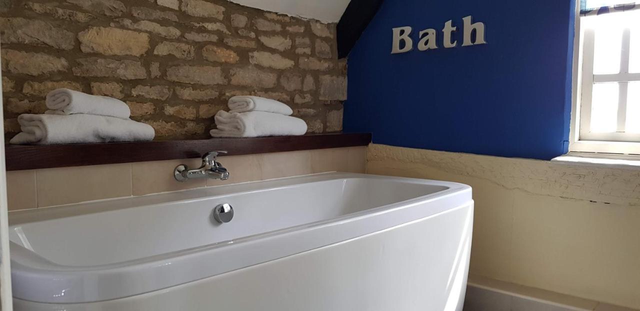 The Kings Arms Hotel Stow-on-the-Wold Екстериор снимка