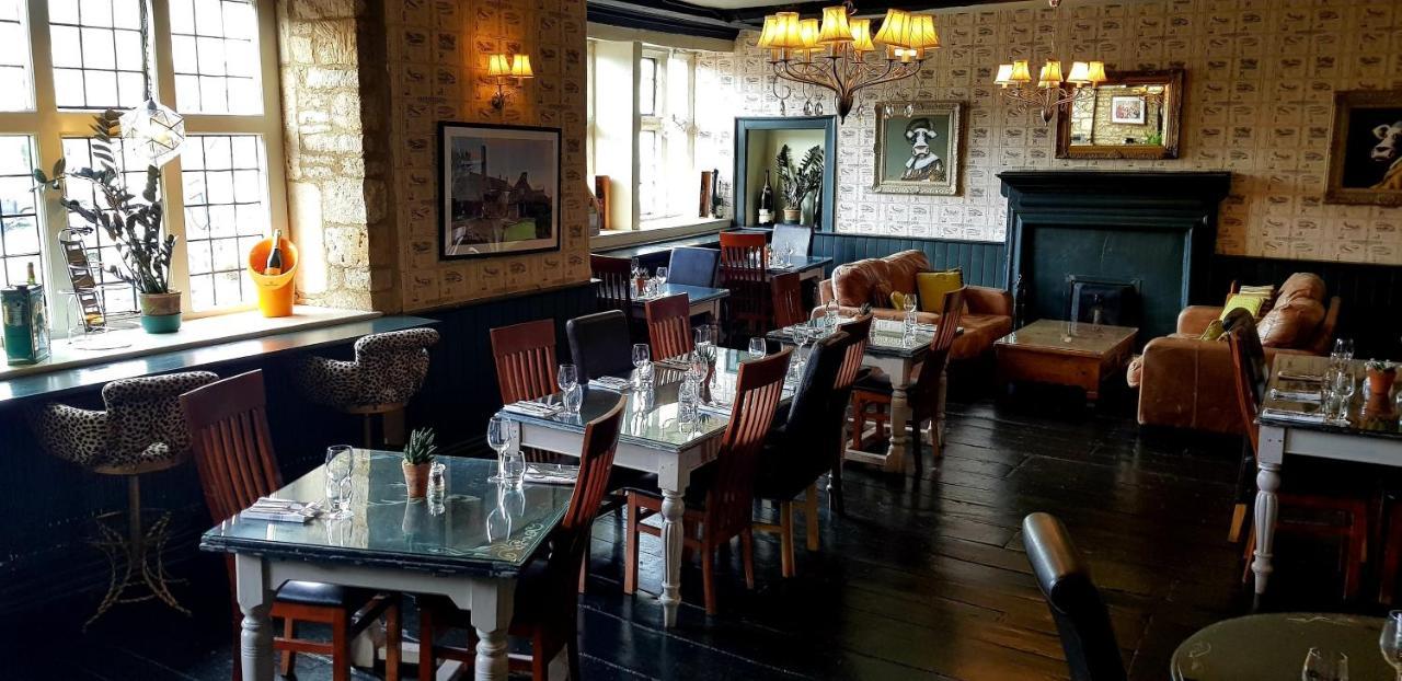 The Kings Arms Hotel Stow-on-the-Wold Екстериор снимка