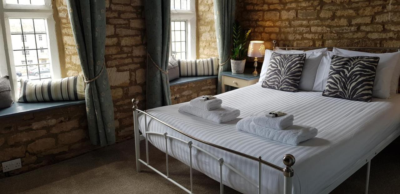 The Kings Arms Hotel Stow-on-the-Wold Екстериор снимка