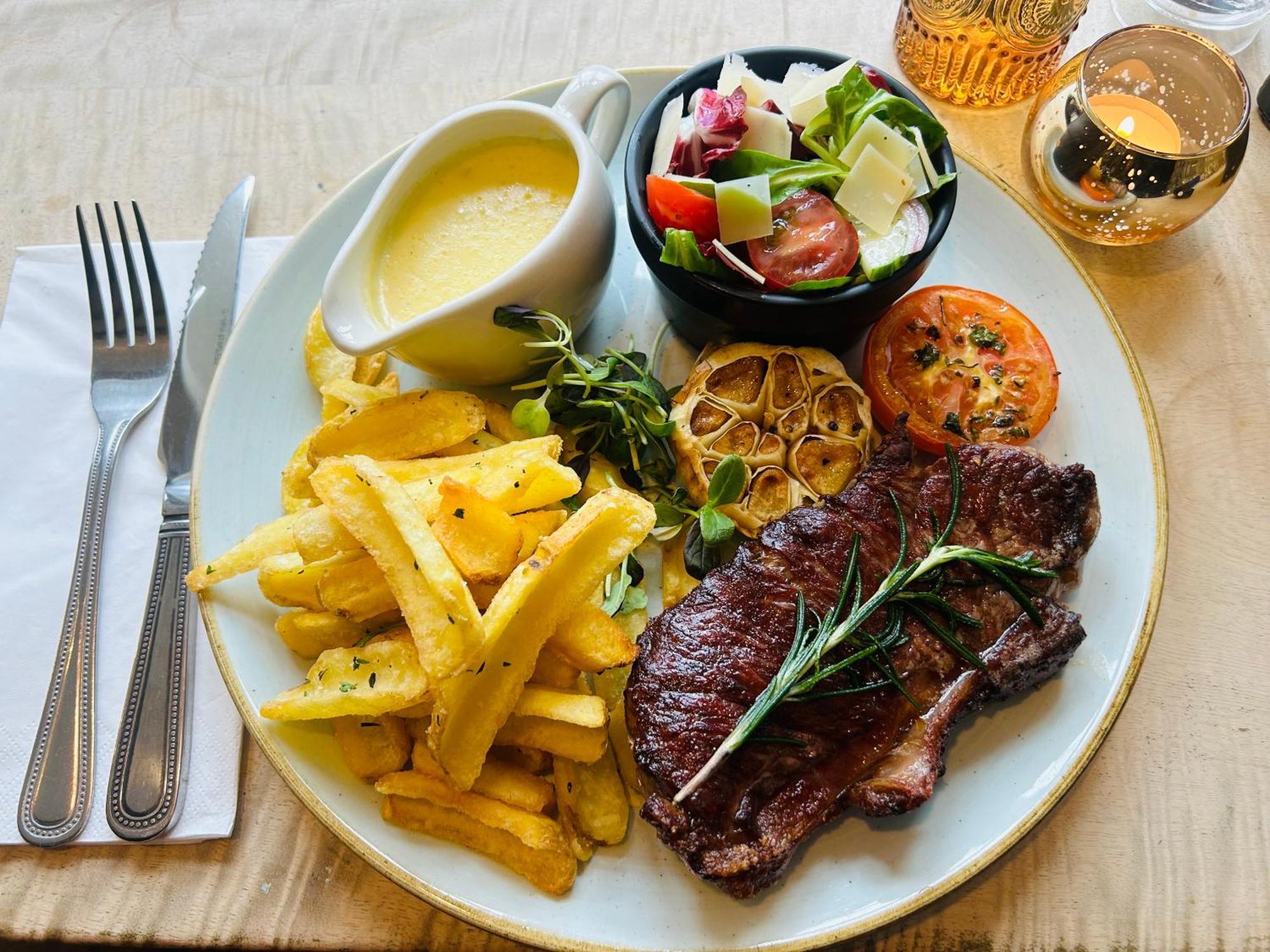 The Kings Arms Hotel Stow-on-the-Wold Екстериор снимка