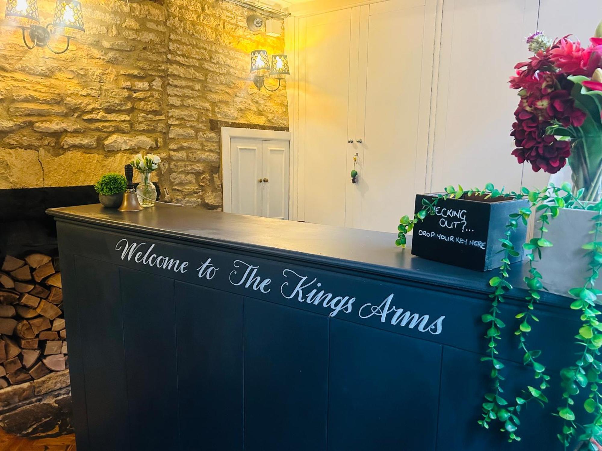 The Kings Arms Hotel Stow-on-the-Wold Екстериор снимка