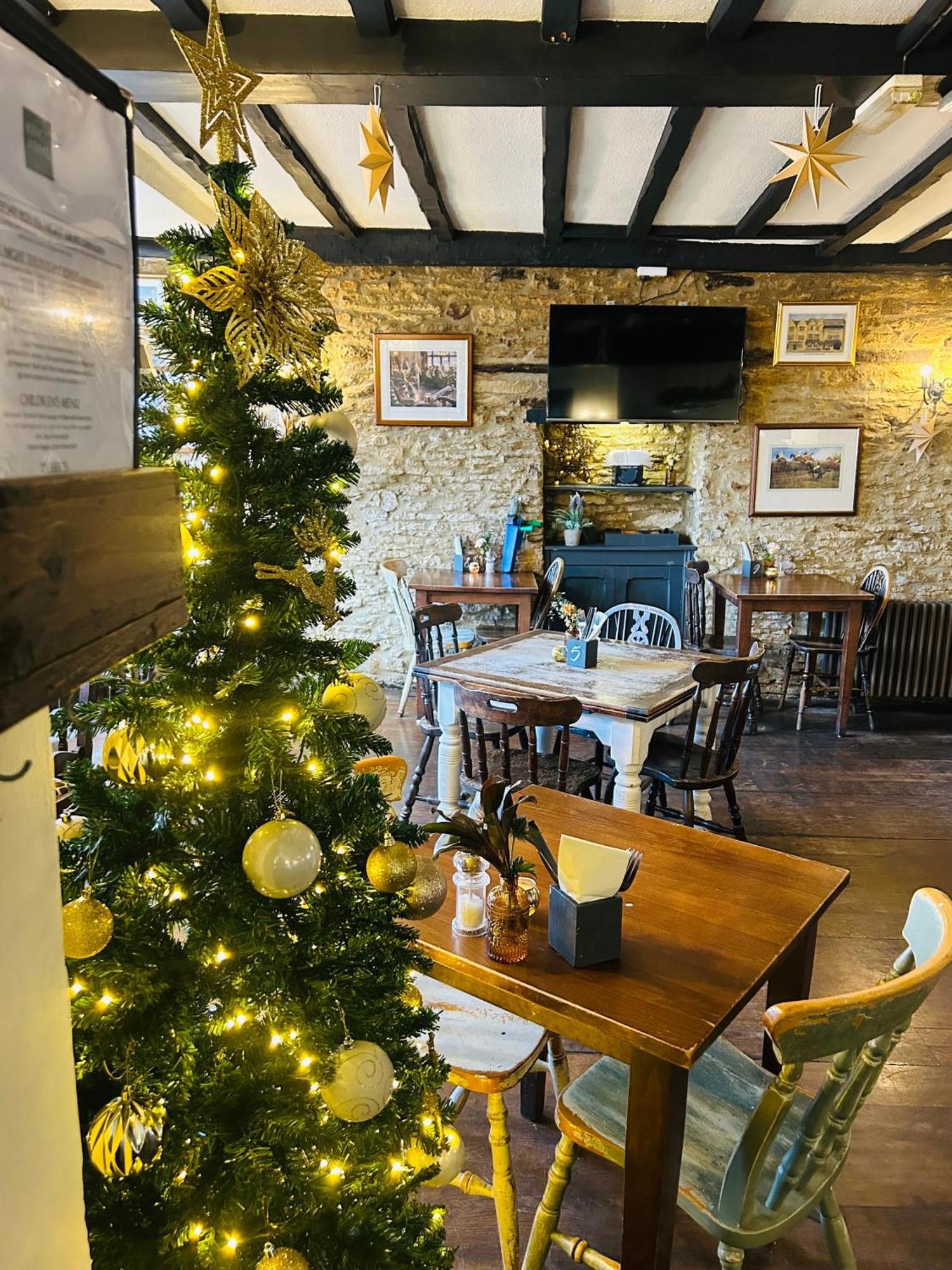 The Kings Arms Hotel Stow-on-the-Wold Екстериор снимка