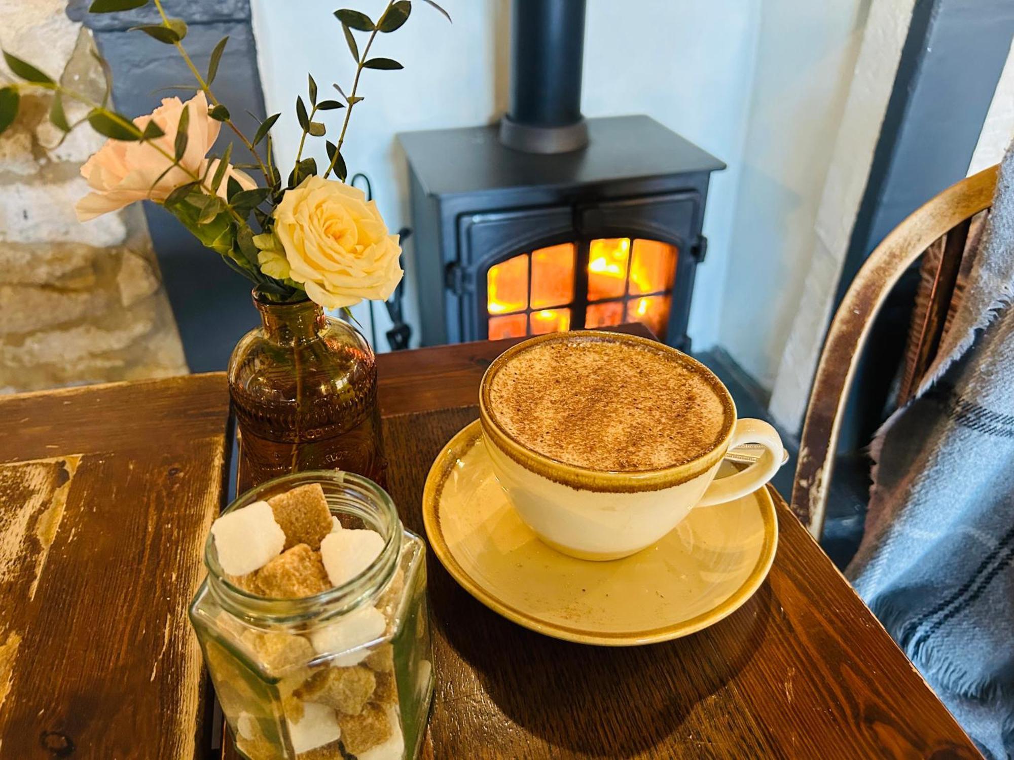 The Kings Arms Hotel Stow-on-the-Wold Екстериор снимка